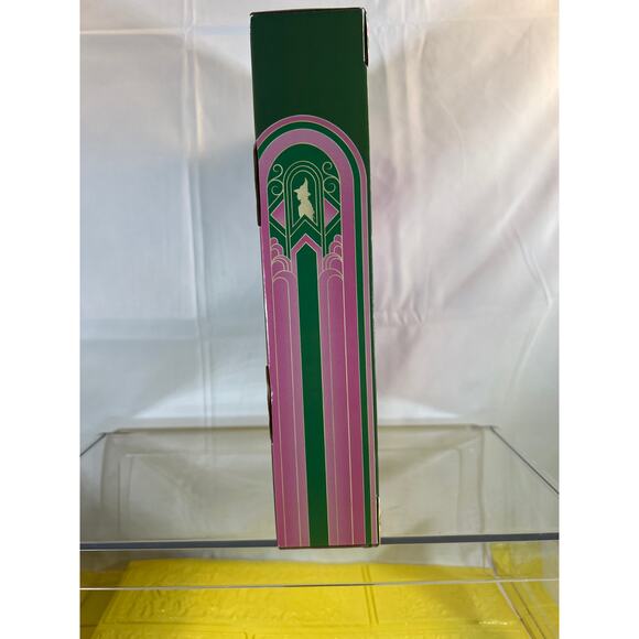 NEW Wicked PINK Glinda Frame Wall Clock Good Witch - Picture 6 of 11